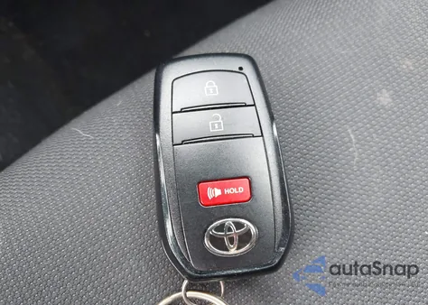 2022 Toyota Corolla Cross Le z USA, uszkodzony, nr VIN 7MUCAAAG1NV031019